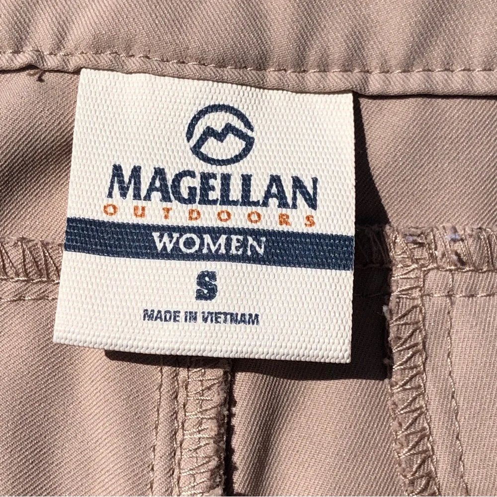 Magellan outdoor shorts size Small Beige - Picture 7 of 10